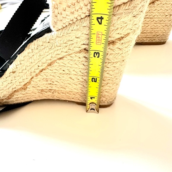 Vince Camuto Lace Up Wedge - Picture 10 of 10